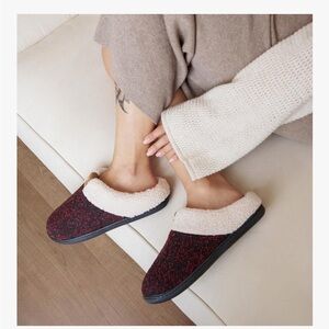 Cozy Slippers - Red and Cream